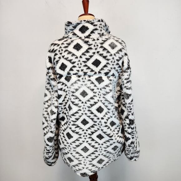 North Carolina Tar Heels 1/4 Zip Sherpa Jacket Size L Gray Relaxed Aztec Print - Picture 3 of 12